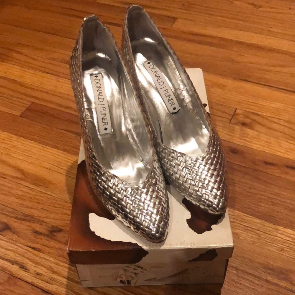 DONALD J PLINER Silver Heels